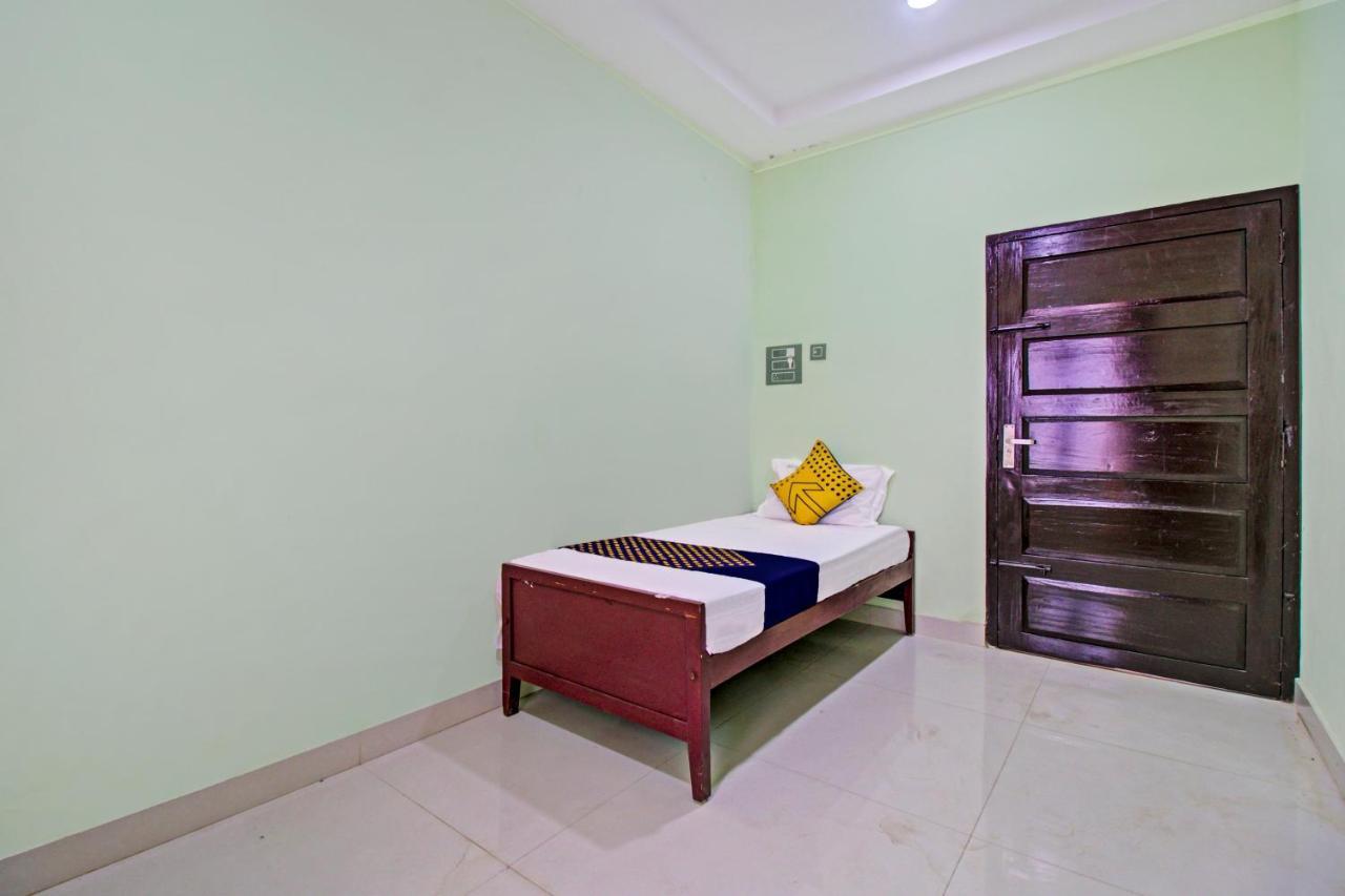 Spot On 73862 Jaya Tourist Home Varkala Exteriör bild