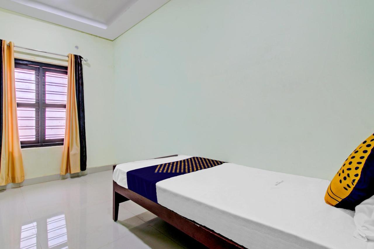 Spot On 73862 Jaya Tourist Home Varkala Exteriör bild